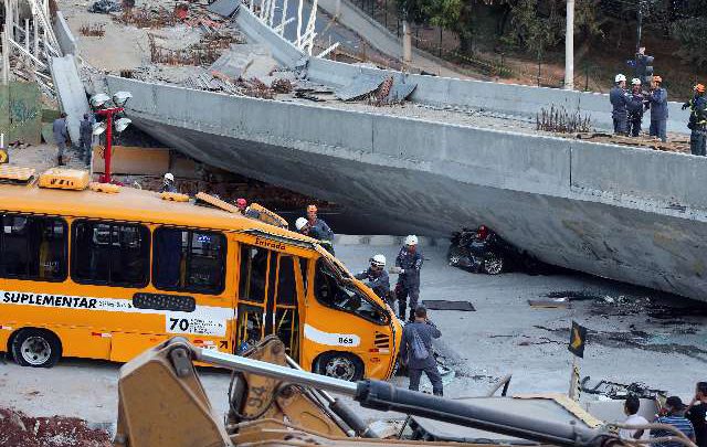FOTO: Se cayó puente en Belo Horizonte