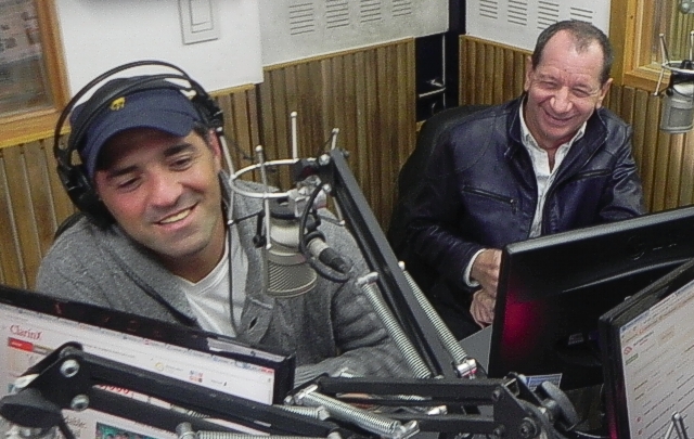 ''Bañeros 4 - Los Rompeolas'' en Juntos.