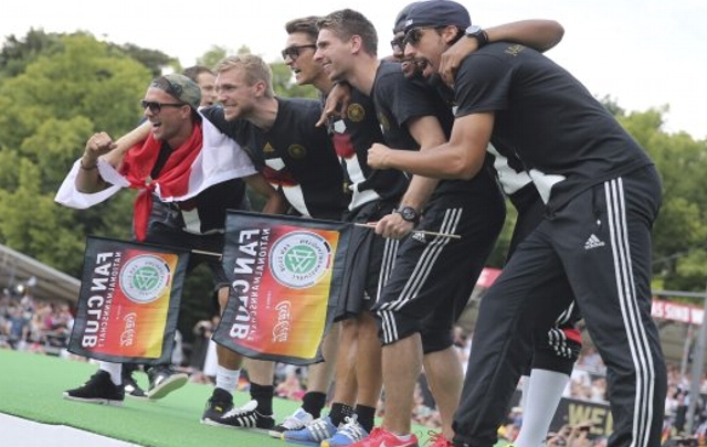 VIDEO: Los jugadores alemanes festejan el campeonato.