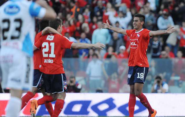El ''Rojo'' arrancó ganando en su cancha.