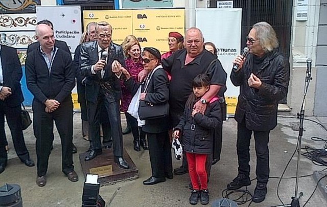 Una de las esculturas que inmortaliza a Goyeneche.