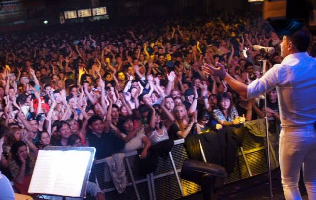  La Barra festejó sus 20 años ante una multitud.