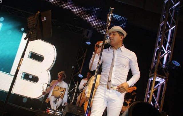  La Barra festejó sus 20 años ante una multitud.