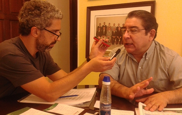 FOTO: Gary Antonio Rodríguez Alvarez entrevistado por Fernando Genesir.  