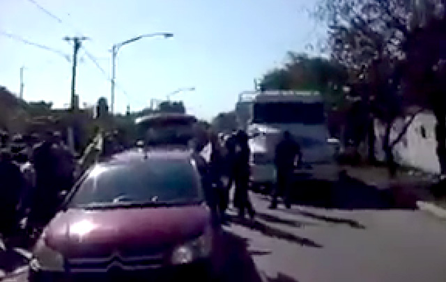 Los amigos y familiares despidieron a Huevito a los tiros.