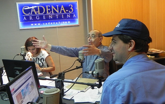 No se salvó ni Mario Pereyra, a quien Gordillo le dijo ''me estoy enamorando''.