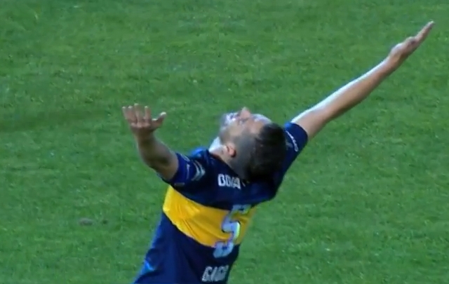 Gago abrió la cuenta para el Xeneize.