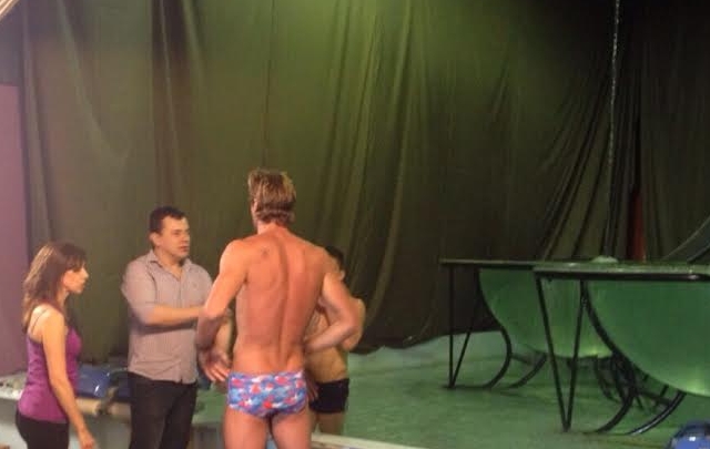  José Meolans se prepara para el aquadance de Showmatch.