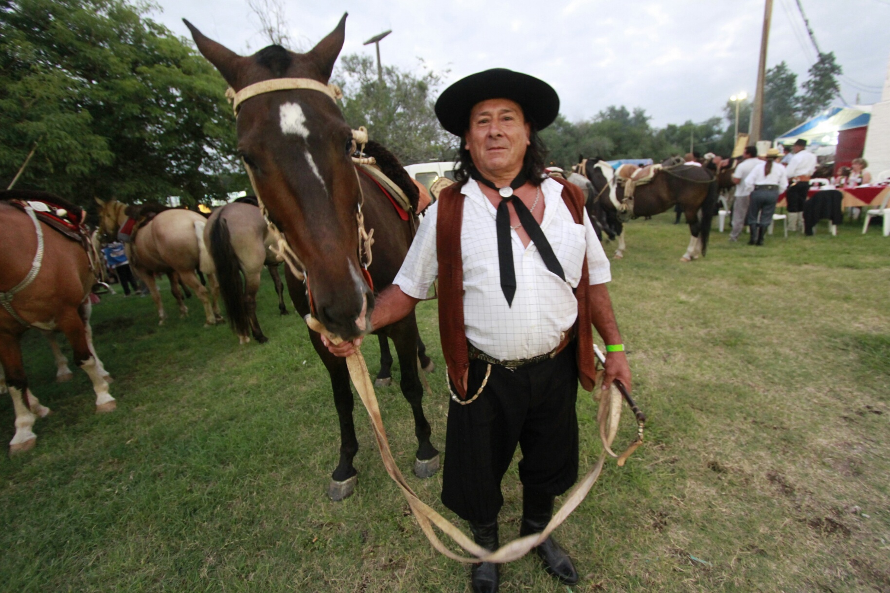 Apagón en el inicio de las bodas de oro de Jesús María - Notas de los ...