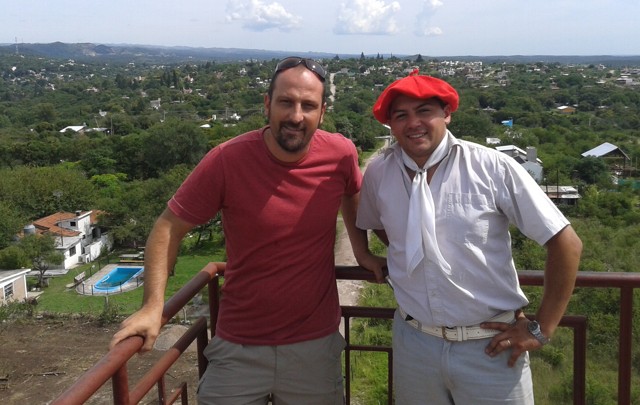 Juan Pablo Viola y su guía Daniel Irusta.
