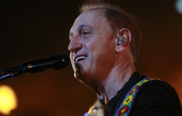 El músico presentó su show de muy buen humor, pese a su cansancio. 