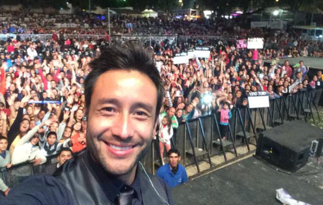 Luciano Pereyra celebró con una selfie su paso por Tunuyán.