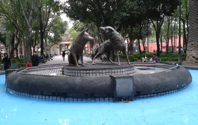 La fuente de Los Coyotes en la Plaza Hidalgo.