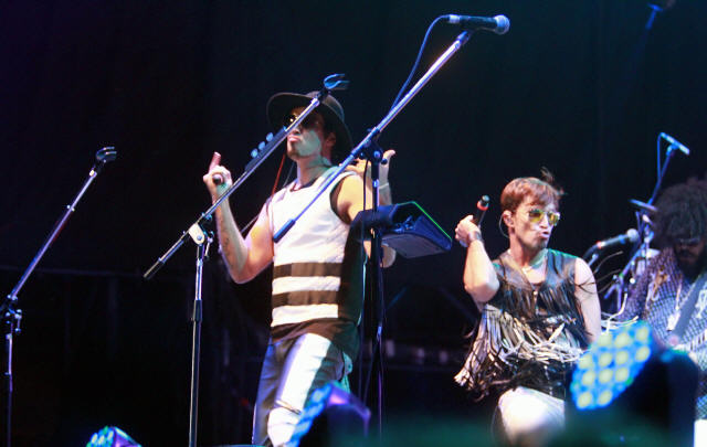 Illya Kuryaki and the Valderramas ofreció un eléctrico show de funk y rock en Cosquín