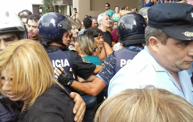 Serios incidentes en la sede de Uepc tras el acuerdo salarial.