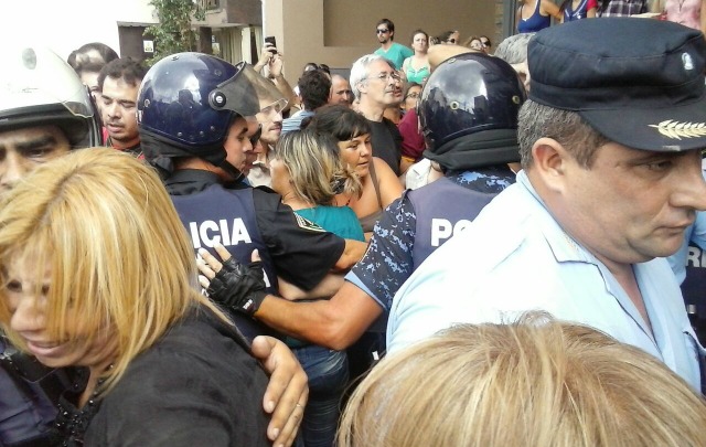 Serios incidentes en la sede de Uepc tras el acuerdo salarial.