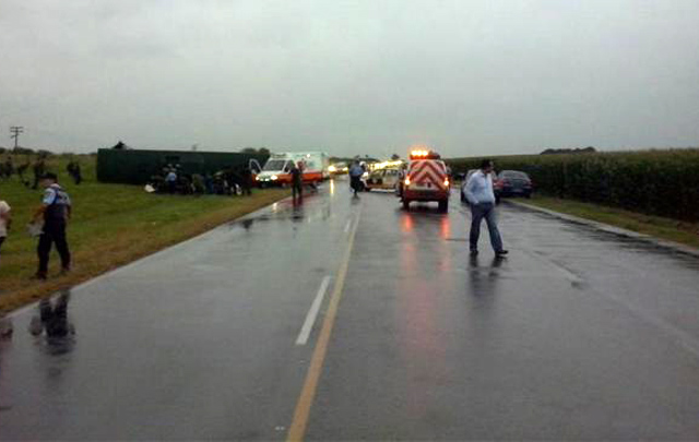 El choque se produjo en el kilómetro 740 de la ruta 9 (@elflacozucca).