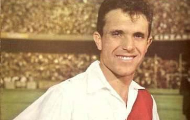 Daniel Onega, máximo goleador de una Libertadores (17 tantos en 1966). 