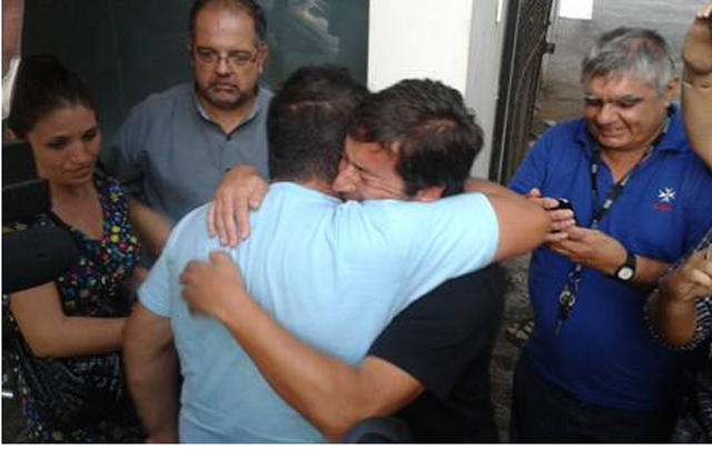 Fernando Villa en el momento en que recupera la libertad.