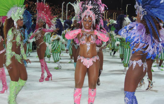 El 95% de los trajes fueron confeccionados en Argentina.