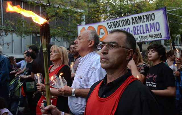 Córdoba conmemoró los 100 años del Genocidio Armenio.