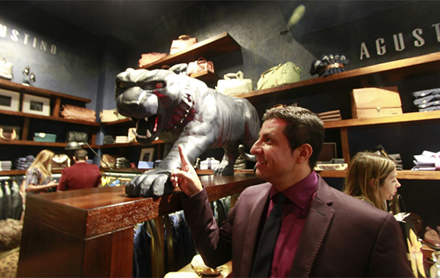 Gustavo Arce inauguró su local de Agustino en el Nuevocentro.