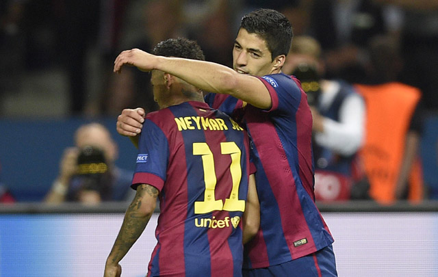 Neymar y Suárez festejaron sus goles.