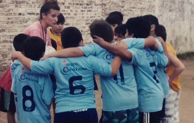 Katya, en una charla previa a que se inicie el picadito.