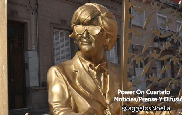 La estatua de Leonor Marzano se suma al Paseo de la Fama.