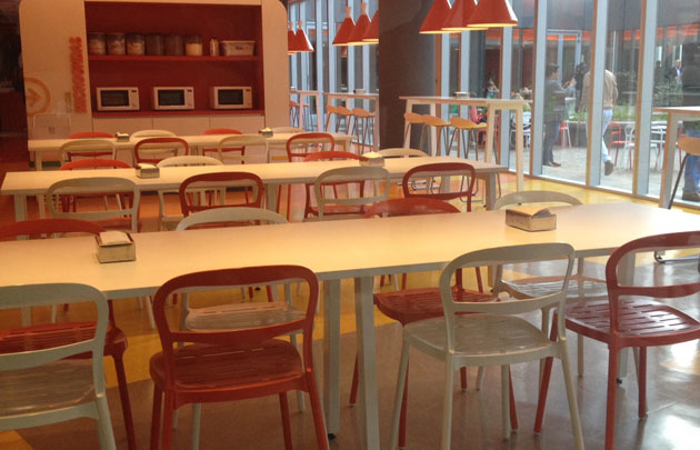 La prensa recorrió las instalaciones de Casa Naranja.