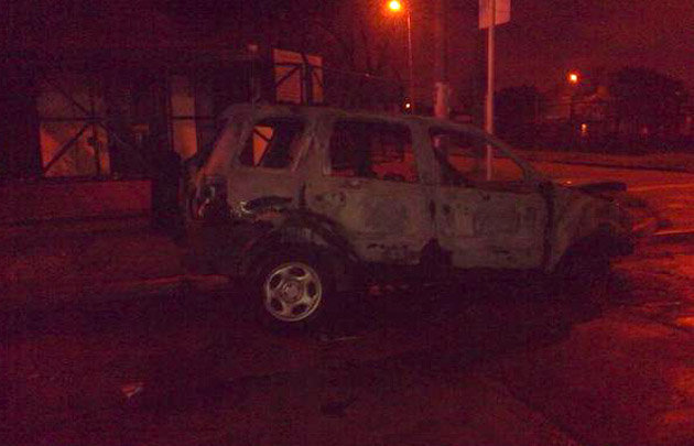 Así quedó la EcoSport de Sobrero tras ser quemada.