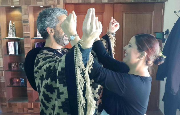 Geo y Turco bailando en los estudios de Jorge Rojas.