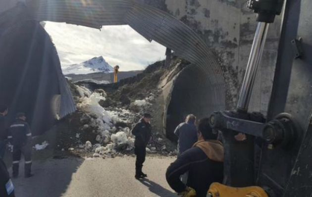 Derrumbe del túnel en Cerro Castor