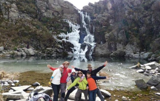 El Salto del Tigre se congeló por las bajas temperaturas.