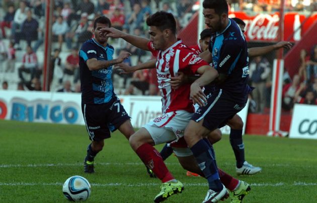 Gimnasia no pudo con La Gloria.