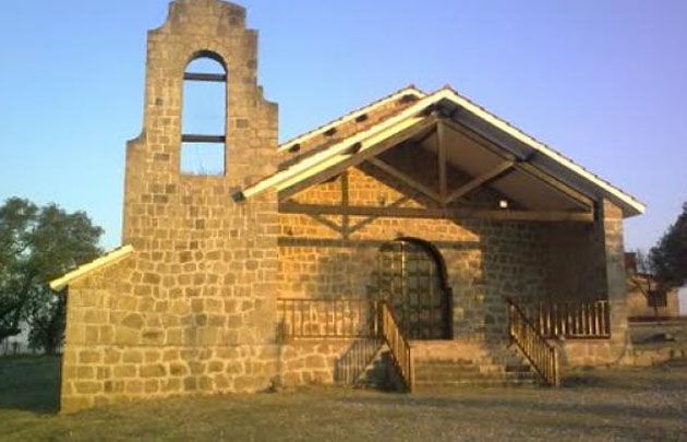 Los ladrones bajaron la pesada campana unos 12 metros.