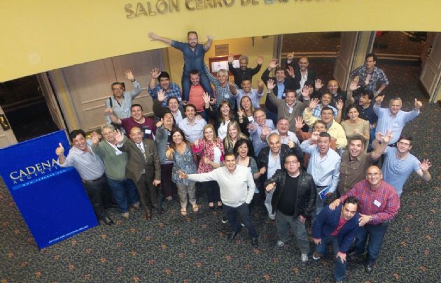 Los corresponsales del país de Cadena 3 juntos.