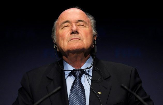 Blatter, cada vez más complicado.