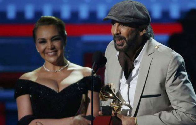 El bachatero agradeció a su natal República Dominicana.