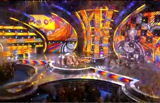 El imponente escenario que acompañó la gala.