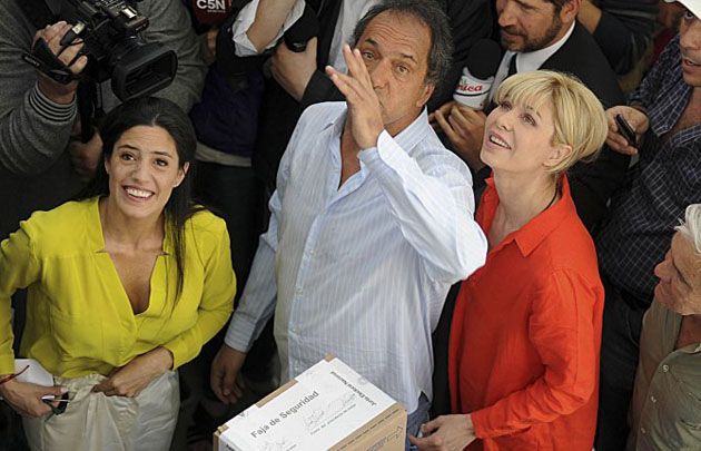 Lorena Scioli dijo que su camisa era "verde limón".