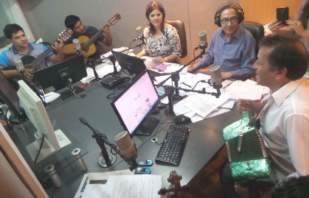 Coco'' Gómez visitó los estudios de Cadena 3.