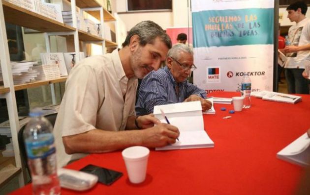 Todos los presentes se llevaron el libro.