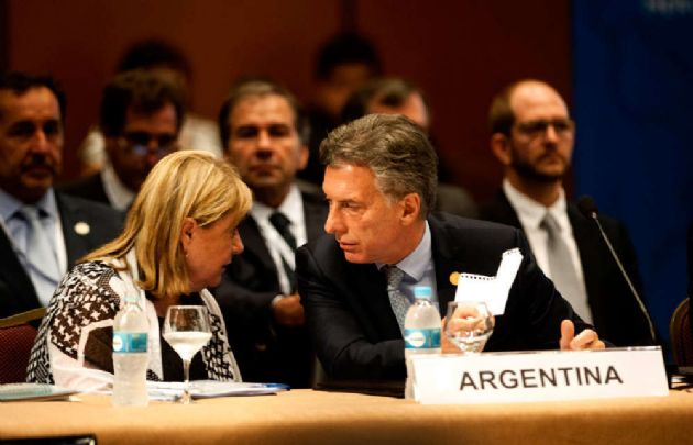 Mauricio Macri, conversa con la canciller Susana Malcorra