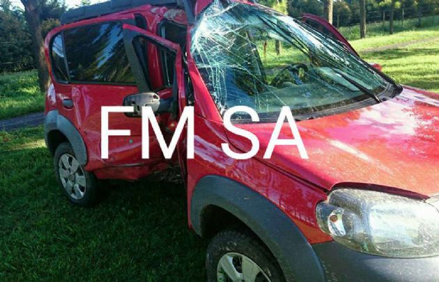 El Fiat Uno se despistó en la ruta 158.