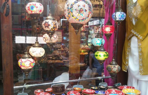 El Zoco de Oro, centro de especias y joyas en Duibái.