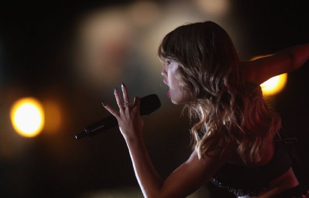 Lali Espósito en el Festival de Jesús María 2016.