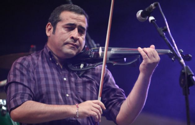 Néstor Garnica y su violín se llevaron la ovación del público