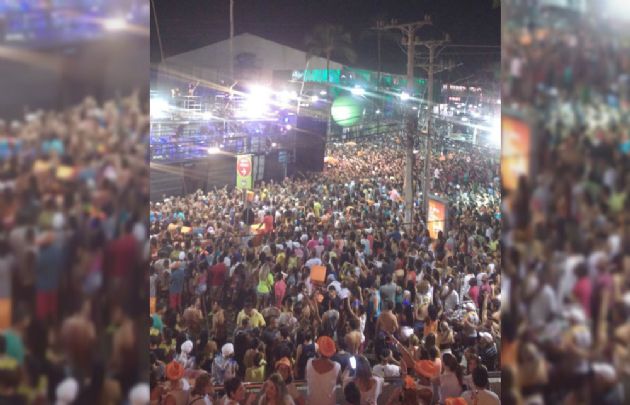 Una multitud copó las calles para disfrutar del carnaval. 