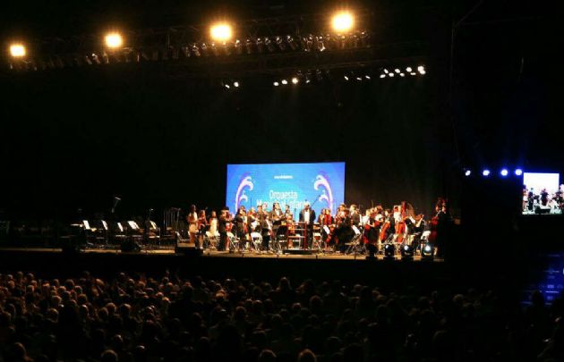 ''La Feliz'' celebró a pura orquesta.